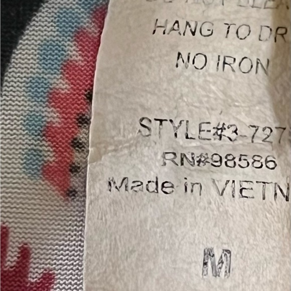 Women’s Medium Blouse. GUC - Picture 10 of 10